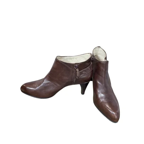 Cole Haan womans brown leather Kitt heels ankle boots Sz 7.5B SKU 9617 - Picture 2 of 13